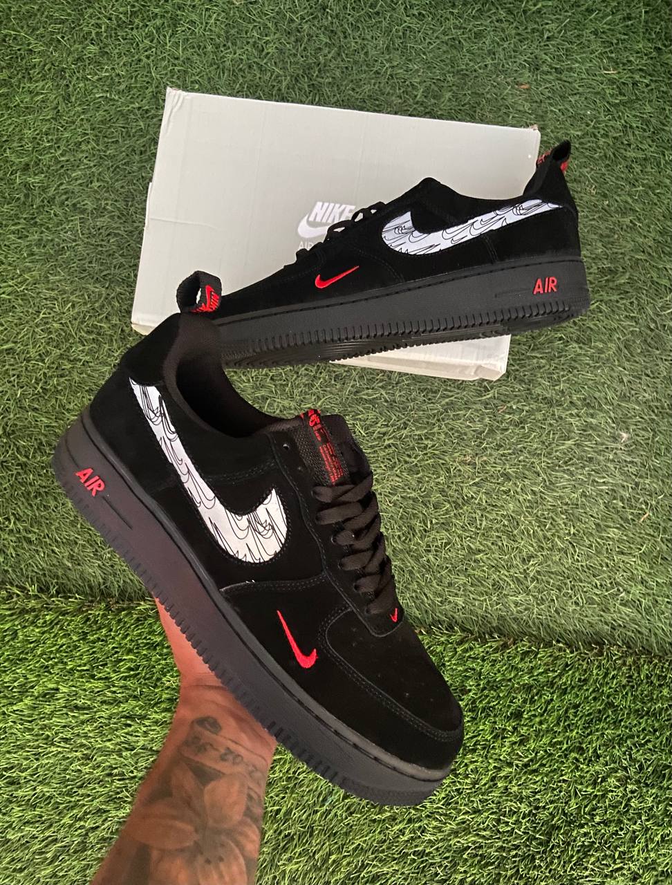NIKE AIR FORCE 1 LV8 BLACK SOFT SUEDE RED TICK